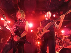 Live1